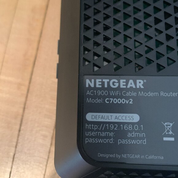 Netgear Nighthawk AC1900 WiFi Cable Modem Router - Picture 4 of 6